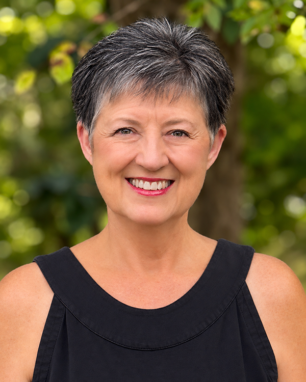 Dona Bonnett_2006_600x750